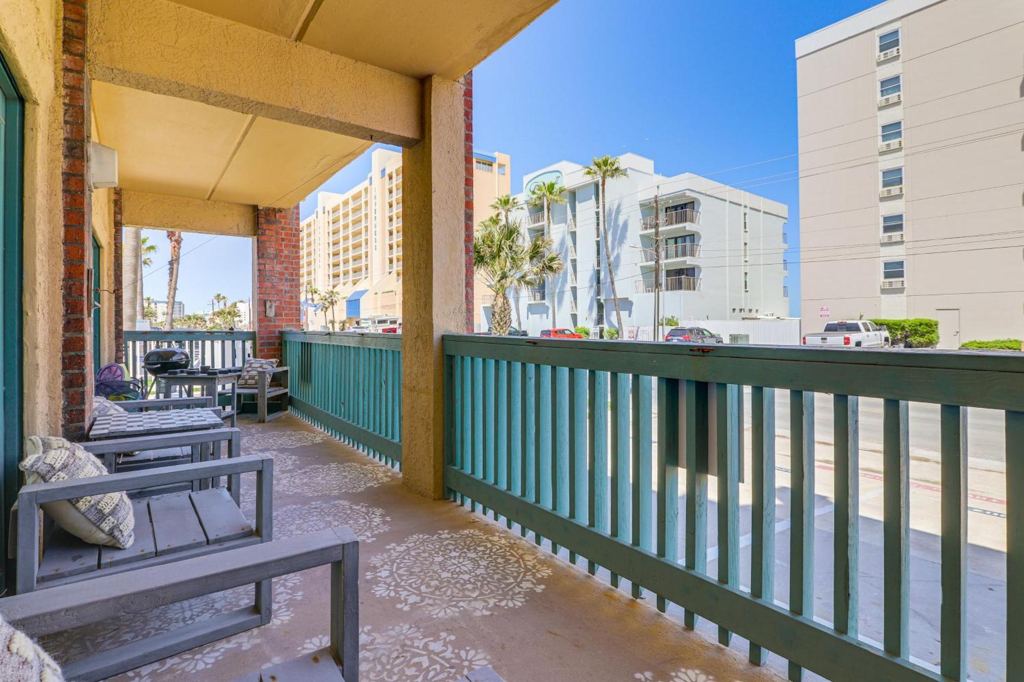 Luxe South Padre Condo With Pool - Walk To Beach! South Padre Island Eksteriør billede