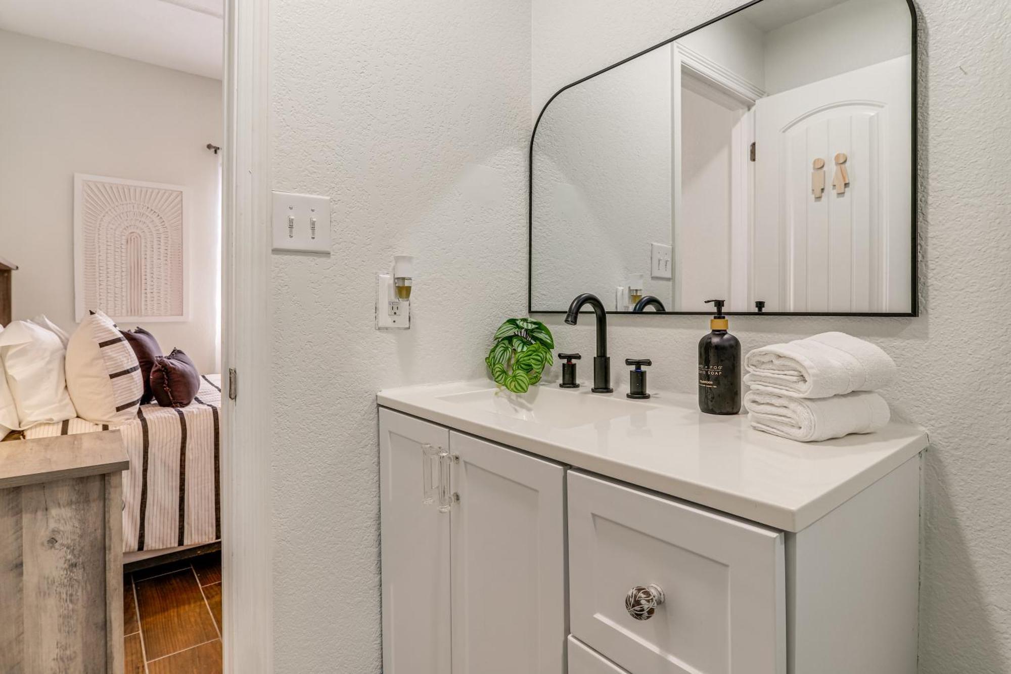 Luxe South Padre Condo With Pool - Walk To Beach! South Padre Island Eksteriør billede